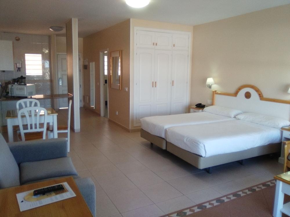El Duque Apartahotel 4*