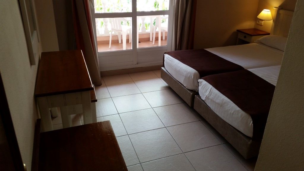 El Duque Aparthotel 4*